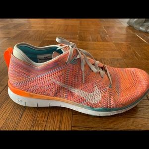 NIKE Free TR Flyknit Sneakers Size 9